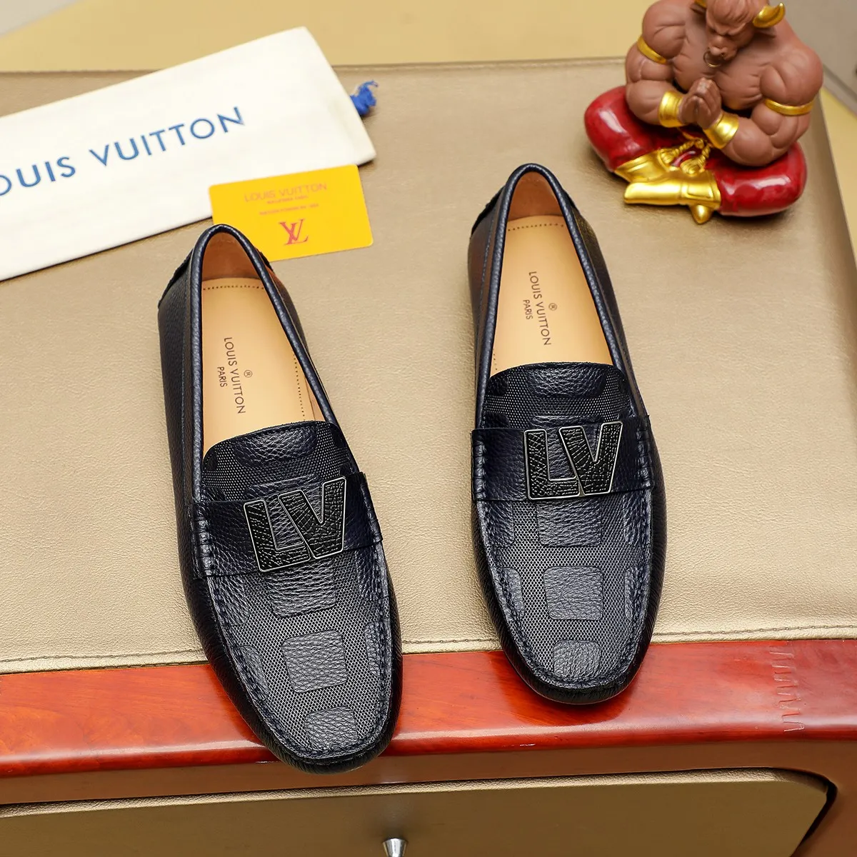 Men's shoes 💰360 💰 LV Louis Vuitton's top-quality Peaches men's shoes 💯Original copy of the official website, the upper is made of imported official website 1:1 material ❌Italian 🇮🇹 cowhide surface, imported pigskin lining. It’s definitely not made with ordinary craftsmanship, it’s the model used by celebrities! The factory’s craftsmanship is designed to create the most perfect shoes for trendy men! Colors available! 38-44 yards